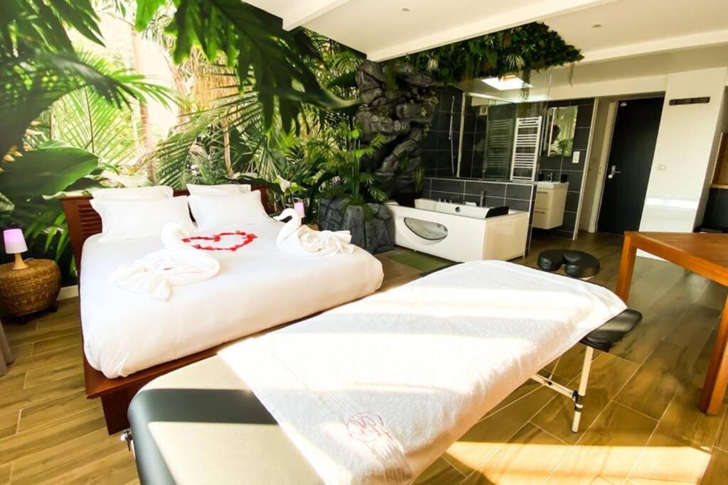 Secret Suite "Jungle" - Jacuzzi Privatif - Gare Rer C - Proche Paris Brétigny-sur-Orge Eksteriør billede