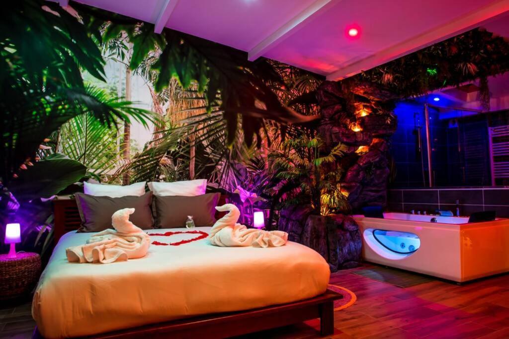 Secret Suite "Jungle" - Jacuzzi Privatif - Gare Rer C - Proche Paris Brétigny-sur-Orge Eksteriør billede